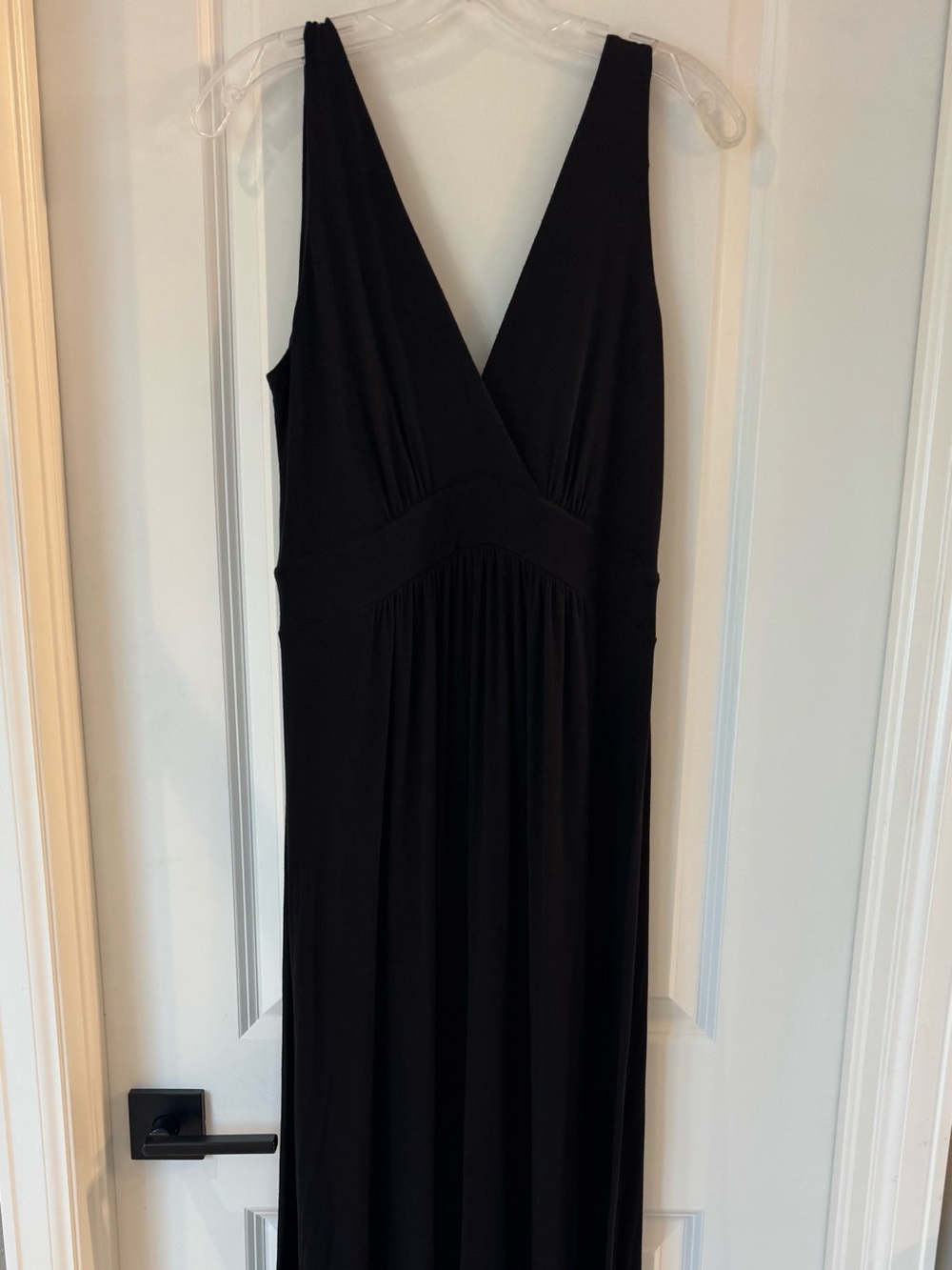 Ann Taylor LOFT Black V-Neck Sleeveless Maxi Dress